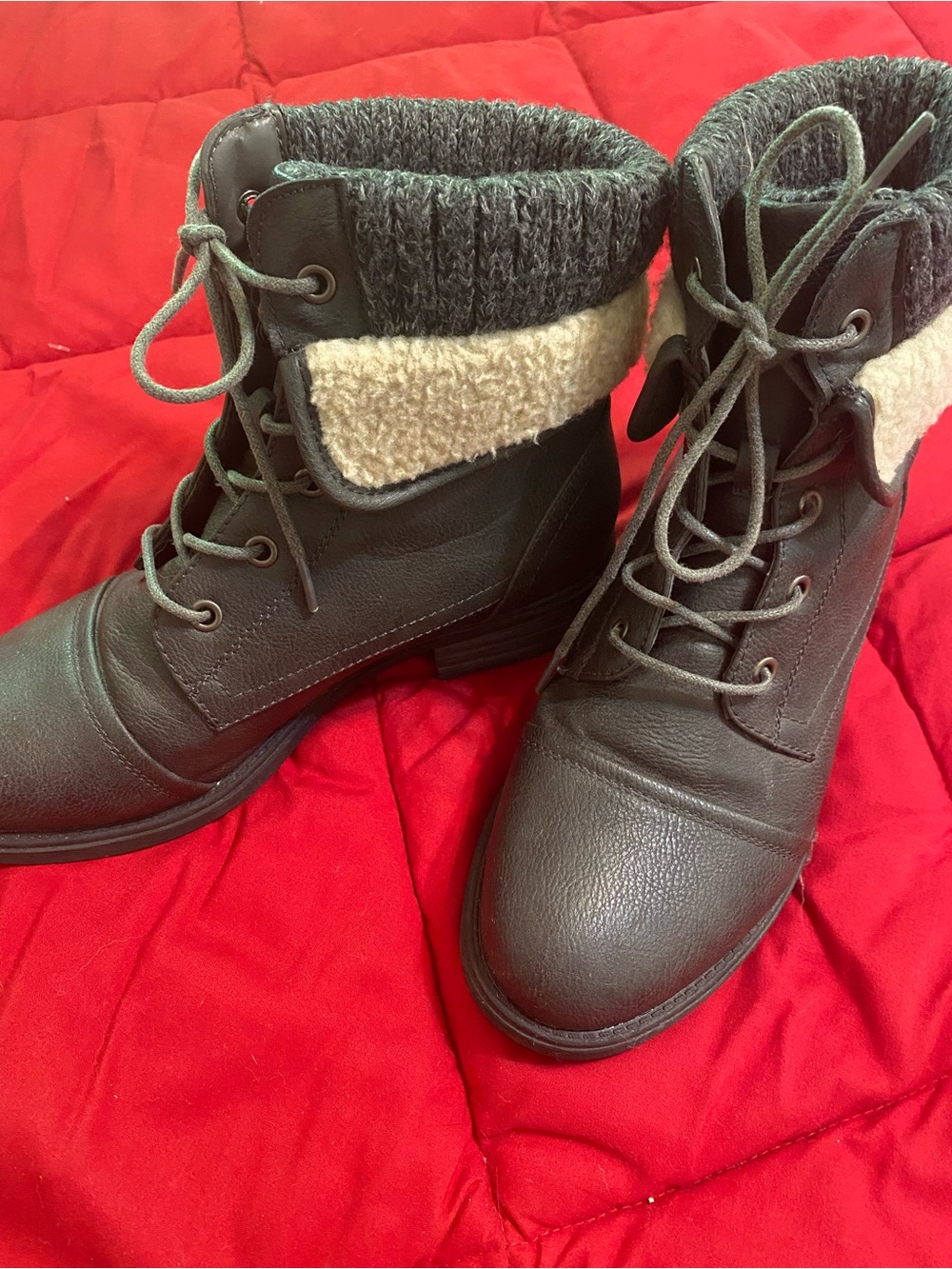 Women’s Lace-Up Faux Leather Ankle Boots with Shearling Cuff - Gun metal gray 8